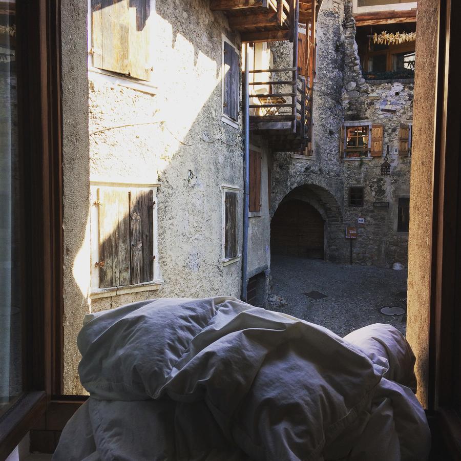 La Piazzetta Di Canale B&B Tenno Exterior photo